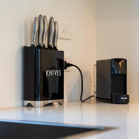 King Bed On Hagley Park Corner In The Cbd Apartment Christchurch Ngoại thất bức ảnh
