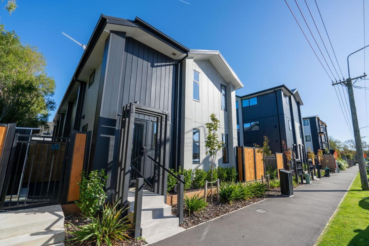 King Bed On Hagley Park Corner In The Cbd Apartment Christchurch Ngoại thất bức ảnh